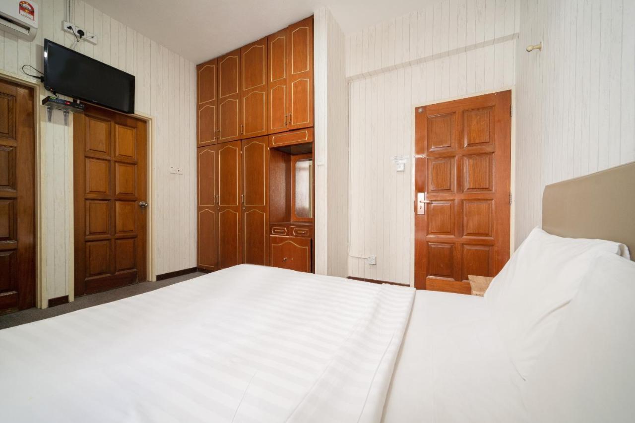 Spot On 89645 Ong'S Court Hotel George Town Eksteriør billede